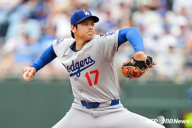 LA 다저스 오타니 쇼헤이가 29일 캔자스시티 로열스전 선발 등판해 투구를 펼치고 있다. /AFPBBNews=뉴스1