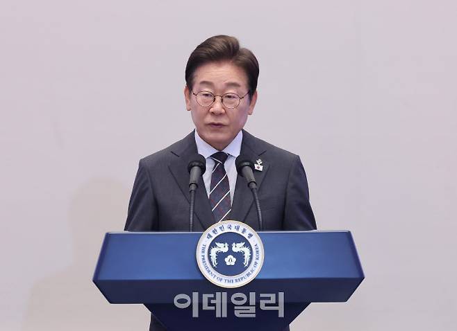 이재명 대통령이 27일 청와대 영빈관에서 열린 ‘호국보훈의 달, 대통령의 초대’ 행사에서 인사말을 하고 있다.(사진=뉴시스)