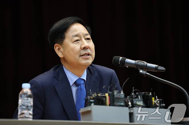 이재명 정부 첫 경제부총리 겸 기획재정부 장관 후보자로 지명된 구윤철 전 국무조정실장이 29일 서울 중구 예금보험공사에서 기자단 간담회를 하고 있다. 2025.6.29/뉴스1 ⓒ News1 이승배 기자