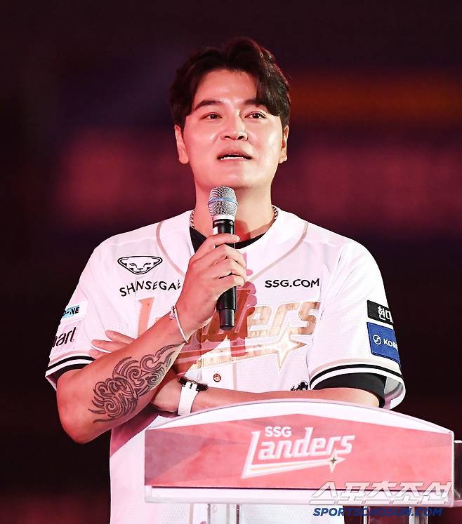 14일 인천 SSG랜더스필드에서 롯데-SSG전 종료 후 추신수의 은퇴식이 열렸다. 추신수가 은퇴 소감을 말하고 있다. 인천=정재근 기자 cjg@sportschosun.com/2025.6.14/