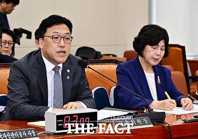 추경안 관련 질의에 답변하는 김병환 금융위원장.