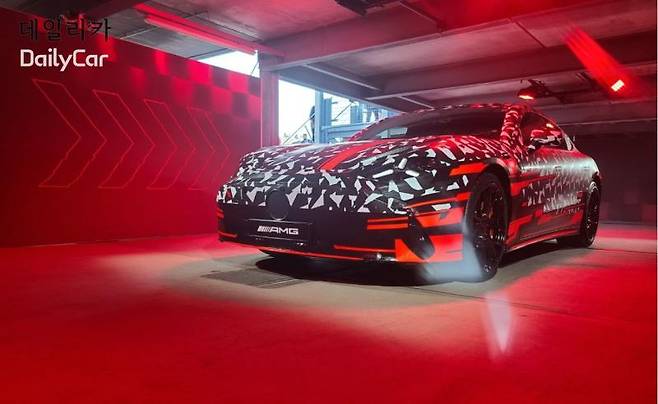 메르세데스-AMG C590 (콘셉트 AMG GT XX 양산형 버전)
