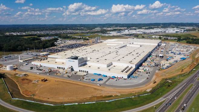 [서울=뉴시스] 미국 테네시주 스프링힐에 있는 LG에너지솔루션과 GM 합작법인 얼티엄셀즈 2공장의 모습.(사진제공=LG에너지솔루션). 2025.05.15. photo@newsis.com *재판매 및 DB 금지