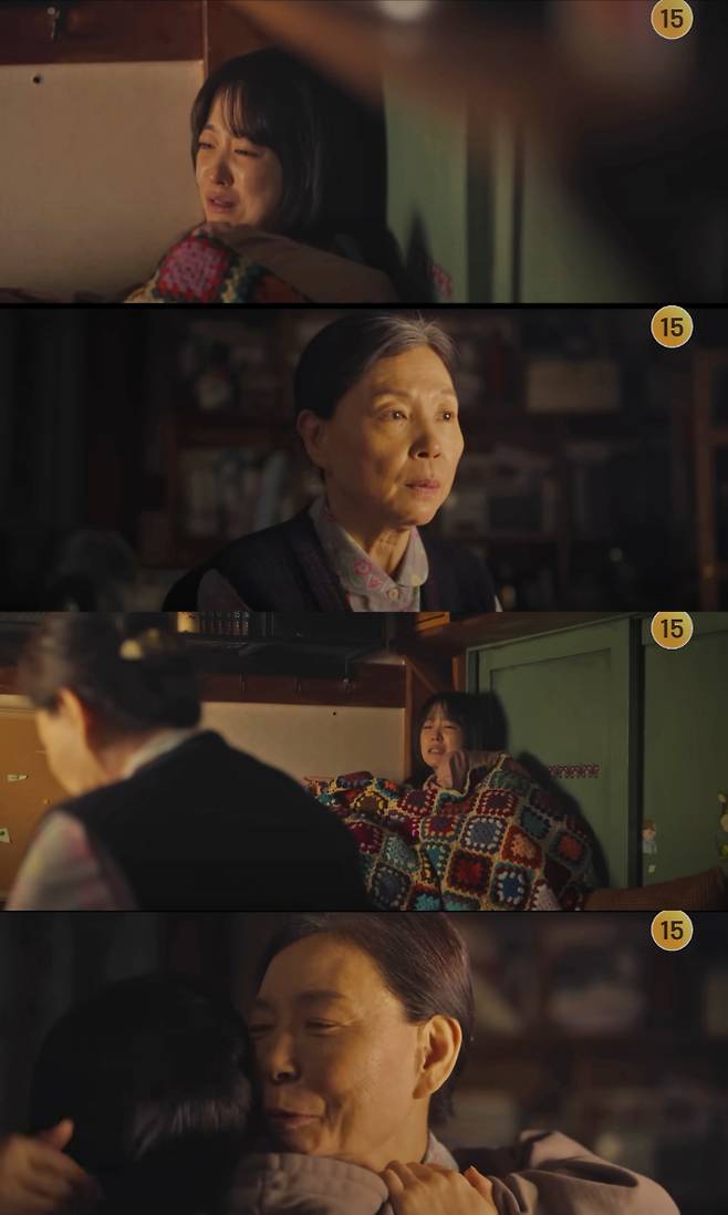 박보영은 할머니 월순(차미경)과의 대화 장면을 대본에서 보고 너무 잘하고 싶었다고 밝혔다. '미지의 서울' 캡처