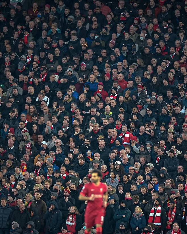 글로벌 스포츠 매체 ‘디 애슬레틱’에 따르면, 2025~2026시즌부터 EPL 중계에서 교체 선수의 실시간 인터뷰가 전격 도입되고, 라커룸도 제한적으로 대중에게 공개된다. 사진출처｜EPL 페이스북