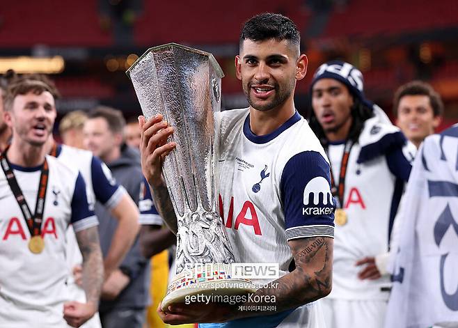 ▲ 아르헨티나 매체 '라 나시온'은 로메로 측 관계자의 발언을 인용해 '로메로가 마드리드로 향한다. 레알 마드리드가 아닌 아틀레티코 마드리드행에 근접했다'라고 전했다.