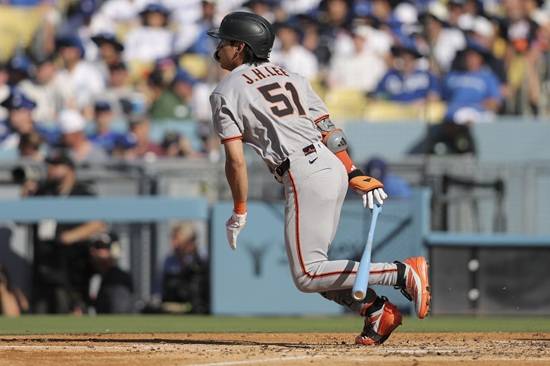 미국 메이저리그 샌프란시스코 자이언츠의 이정후가 30일(한국시간) 미국 일리노이주 시카고의 레이트필드에서 열린 2025 메이저리그 시카고 화이트삭스와 원정 경기에 6번타자 겸 중견수로 선발출전, 3타수 무안타 1사구를 기록했다. 3경기 연속 무안타에 그치면서 시즌 타율이 0.243까지 하락했다. 사진 연합뉴스