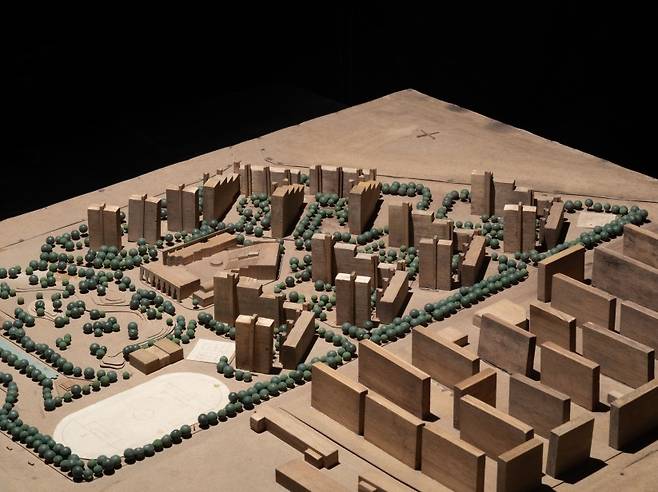 조성룡, 아시아선수촌아파트 모형, 1985년 [국립현대미술관 제공. 재판매 및 DB 금지]