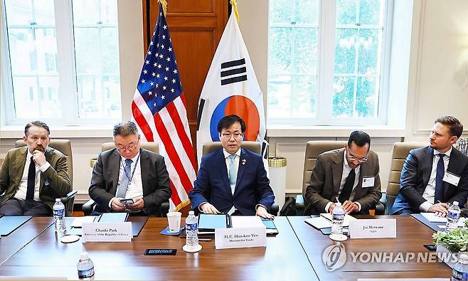 미국 상공회의소 라운드테이블 (서울=연합뉴스) 여한구 산업통상자원부 통상교섭본부장이 27일(현지시간) 미국 워싱턴 D.C. 미국상공회의소 회의실에서 열린 '미국 상공회의소 라운드테이블'에서 발언하고 있다. 2025.6.28 [산업통상자원부 제공. 재판매 및 DB금지] photo@yna.co.kr