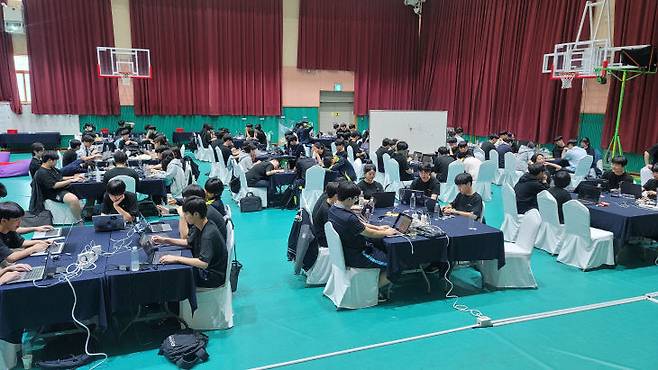 교내 해커톤 진행 모습. 대덕소프트웨어마이스터고 제공