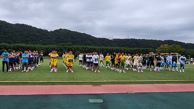 해마다 울산 중구 십리대밭축구장에서 열리고 있는 베트남 커뮤니티 축구대회 모습.