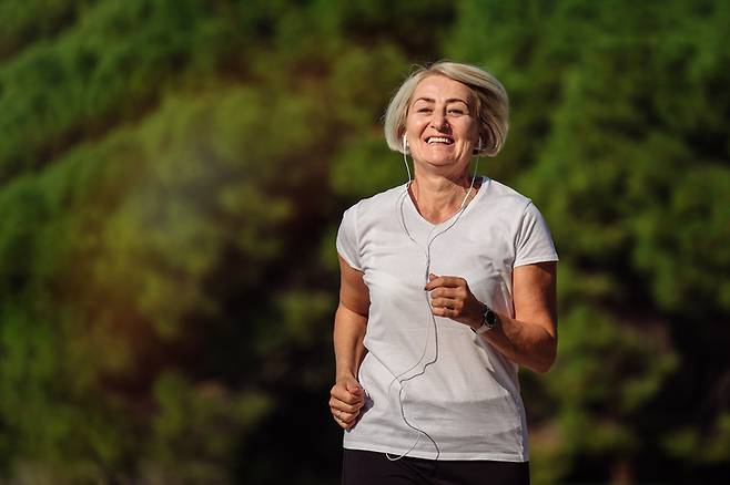VO2max는 나이가 들면서 장수와 전반적인 건강을 예측하는 강력한 지표이다. [사진= 게티이미지뱅크]