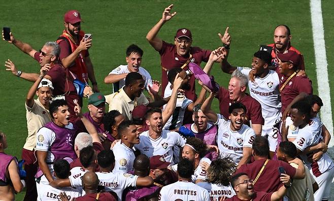 인테르 밀란을 이긴 뒤 기뻐하는 플루미넨시 선수들. AFP연합뉴스