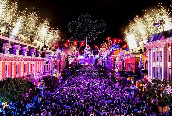 6월 28일부터 시작된 홍콩 디즈니랜드 20주년 파티