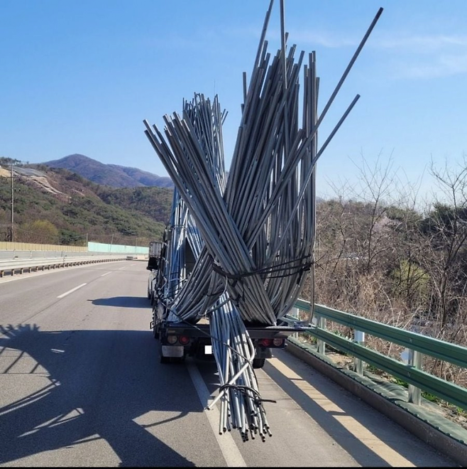 image.png 경찰에 단속된 과적 차량 ㄹㅈㄷ.jpg