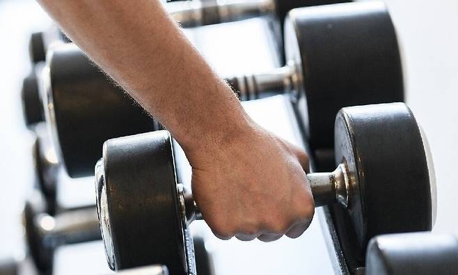 초보자들이 근력을 키우는 데는 세션당 단 2세트만 해도 충분하며, 근육을 키우는 것이 목표라면 세션당 11세트를 할 경우 최고의 효과를 볼 수 있다. 픽사베이