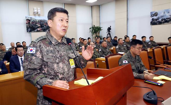 전 국군방첩사령부 1처장 정성우가 2024년 12월10일 국회 국방위원회에 출석해 진술하고 있다. 한겨레 김경호 선임기자 jijae@hani.co.kr