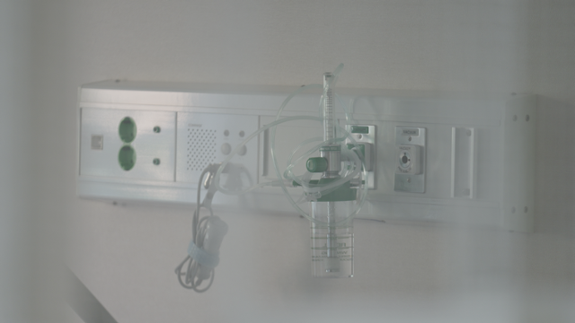 연명의료를 유보나 중단하려면 의사 두 명이 '환자가 임종 과정에 있다'는 판단을 내려야 한다. 의료진들은 "임종판단 기준이 모호해 현장의 혼선이 계속되고 있다"고 입을 모은다. 사진은 독립형 호스피스 시설인 전진상의원 호스피스 센터의 병동 모습. 이수연 PD