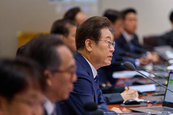 이재명 대통령이 1일 서울 용산 대통령실 청사에서 열린 국무회의에서 발언을 하고 있다. 사진 대통령실뉴스1