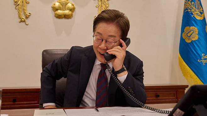 해외 정상과 통화하는 이재명 대통령. 대통령실 제공