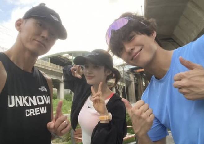 왼쪽부터 션 다니엘 박보검/션 소셜 계정 캡처