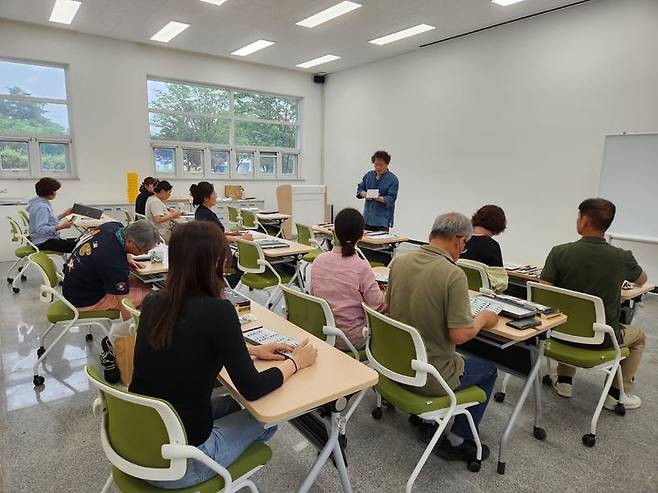 [산청=뉴시스] 산청군 평생학습센터 수채화 (사진=산청군 제공) 2025. 07. 01. photo@newsis.com  *재판매 및 DB 금지