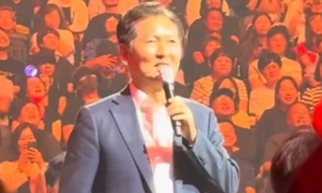 지난 6월 29일 인천 영종도 인스파이어 아레나에서 열린 '더파워풀' 토크콘서트에 참석한 정청래 의원. 엑스 캡처