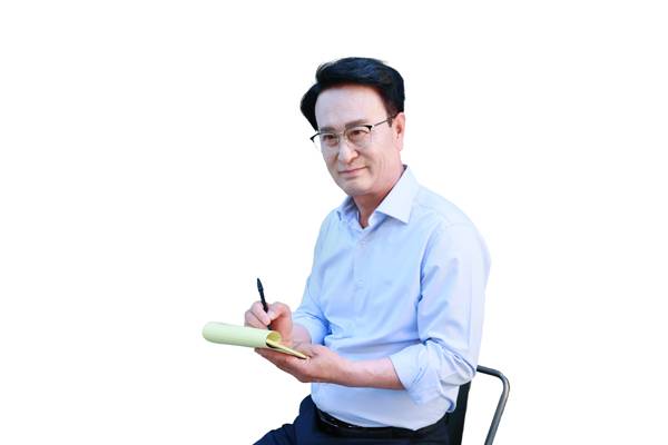 박동식 사천시장은 취임 3주년 기자 간담회에서 "우주항공청의 안착을 계기로 사천을 미래형 첨단도시이자 국가전략산업의 핵심 거점으로 성장시키겠다"고 말했다.