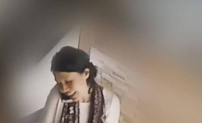 범행 다음날 고유정이 묵었던  모텔 CCTV 화면.