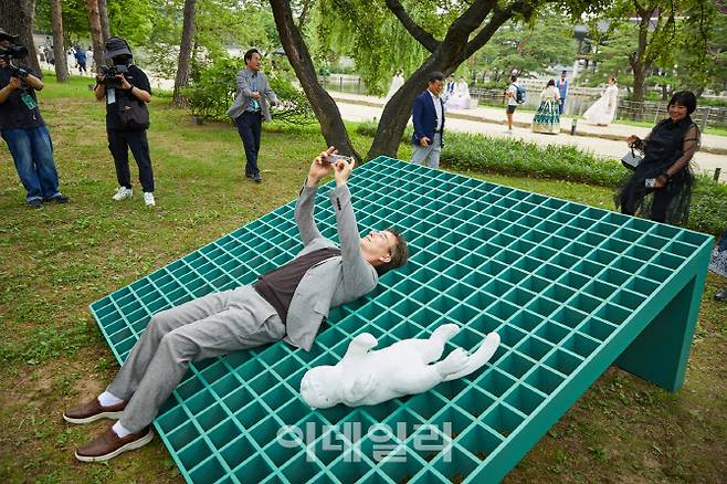 2~7일 열리는 전시 ‘경복궁 생각’ 중 ‘경회루 동심원’ 조형물. (사진=국가유산진흥원)