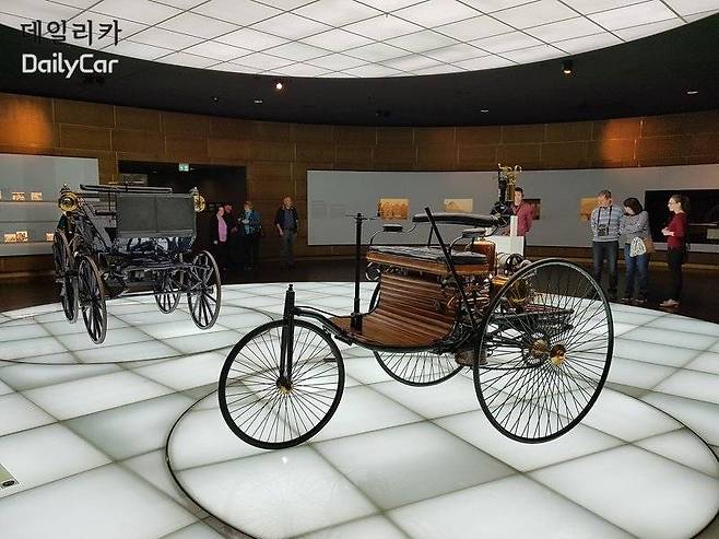 메르세데스-벤츠 박물관 (페이턴트 모터바겐 Patent Motorwagen, 1886)