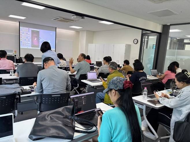 강북구 평생학습관에서 교육 프로그램이 진행되고 있다. 강북구 제공