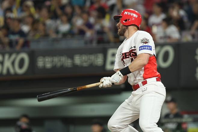2일 광주 SSG전에서 시즌 16번째 홈런을 때려낸 위즈덤. KIA 제공