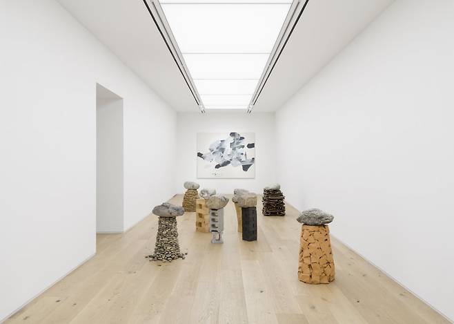 지하 전시장 전경./타데우스로팍 제공