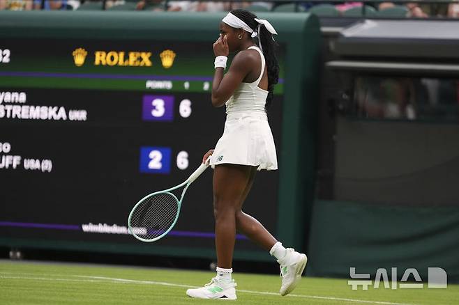 [런던=AP/뉴시스]여자 테니스 세계 2위 고프, 윔블던 1회전 탈락. 2025.07.01.