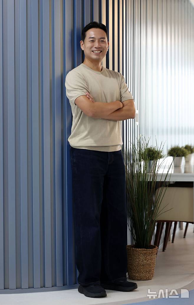 [서울=뉴시스] 홍효식 기자 = 백훈종 스매시파이 대표가 지난달 25일 서울 마포구 제2서울핀테크랩에서 뉴시스와 인터뷰에 앞서 포즈를 취하고 있다. 2025.07.01. yesphoto@newsis.com