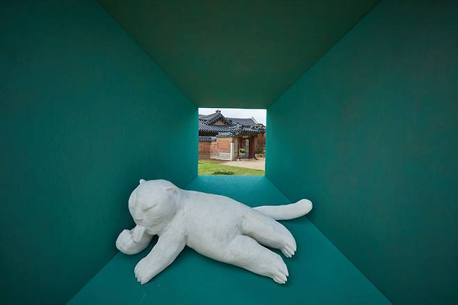 [서울=뉴시스]2일 경복궁에서 개막한 전시 '경복궁 생각' (사진=국가유산진흥원 제공) 2025.07.02. photo@newsis.con *재판매 및 DB 금지