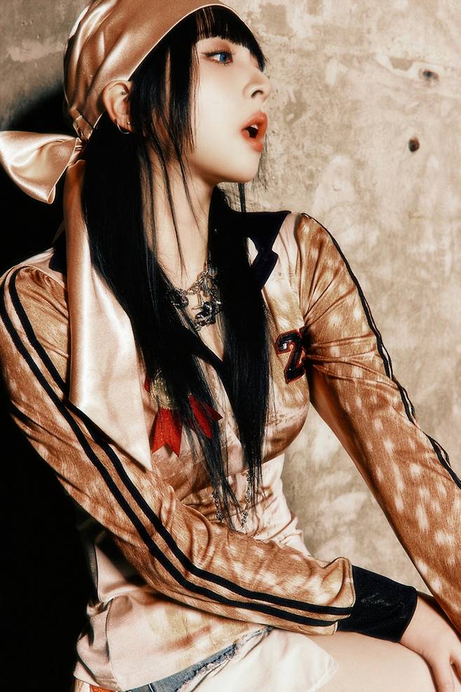 카드 전지우. DSP미디어, RBW 제공