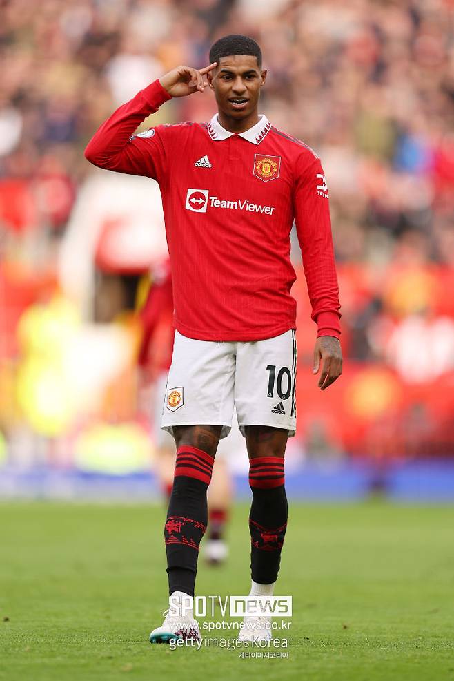 ▲ 올여름 대대적인 측면 개편에 착수한 바이에른 뮌헨이 마커스 래시포드(사진)를 주타깃 명단에 추가해 영입을 추진 중이란 보도가 현지 유력 기자를 통해 제기됐다. 잉글랜드 대표팀 시절 '삼사자 군단' 전방을 책임진 해리 케인과 독일에서 재회할 수 있을지 유럽 축구계 관심이 집중되고 있다.