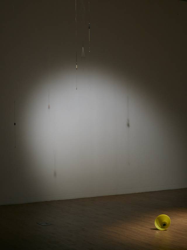 다이애나밴드作 강물은 손을 잡고 흐른다./경남도립미술관/