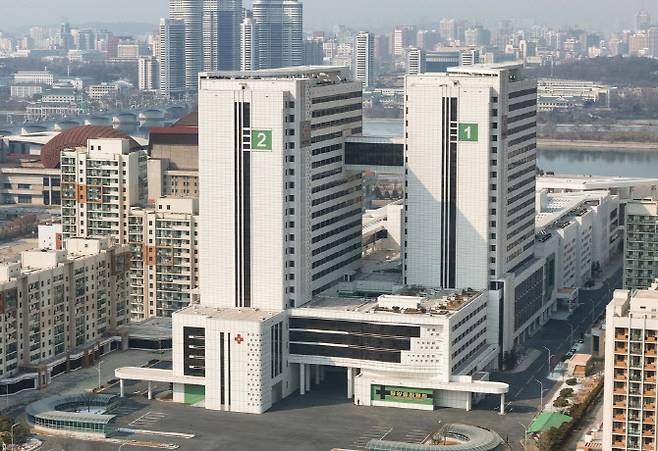 평양 종합병원. 북한 노동신문