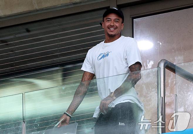 관중석에서 팀 K리그와 토트넘의 경기를 지켜보는 린가드 2024.7.31/뉴스1 ⓒ News1 장수영 기자