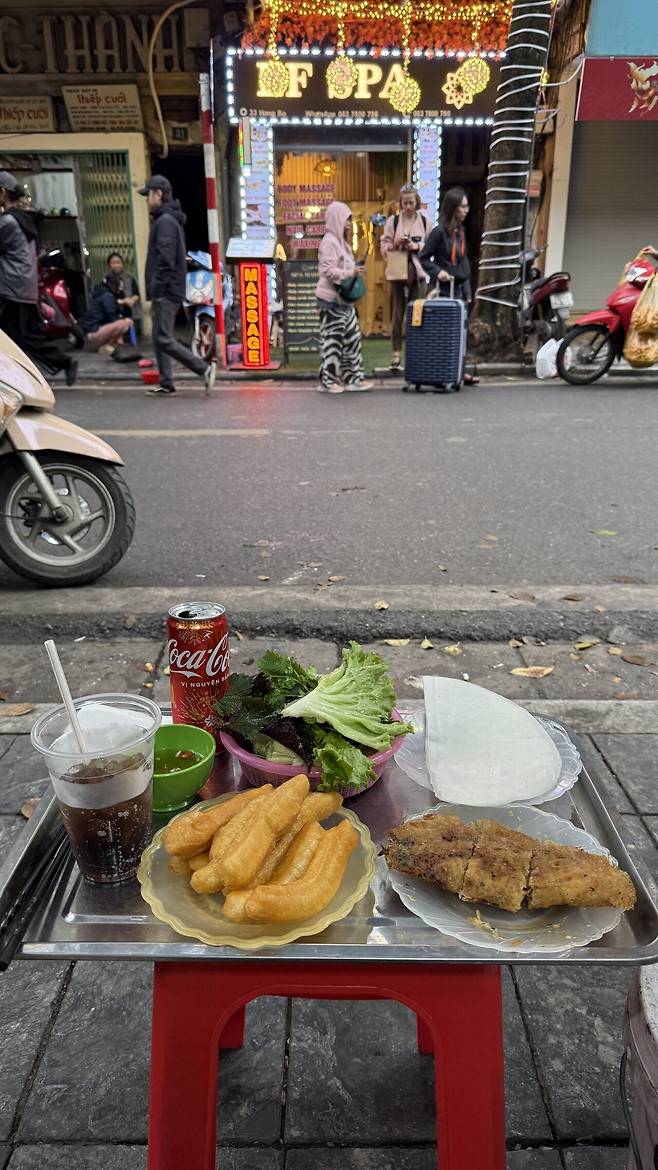 IMG_8731.jpeg 베트남가서 먹기만 하다가 온게 유머 1. (하노이)