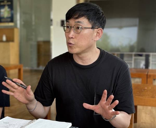 ▲ 2일 미디어오늘과 인터뷰하는 조기호 전국언론노동조합 SBS본부장. 사진=윤유경 기자.