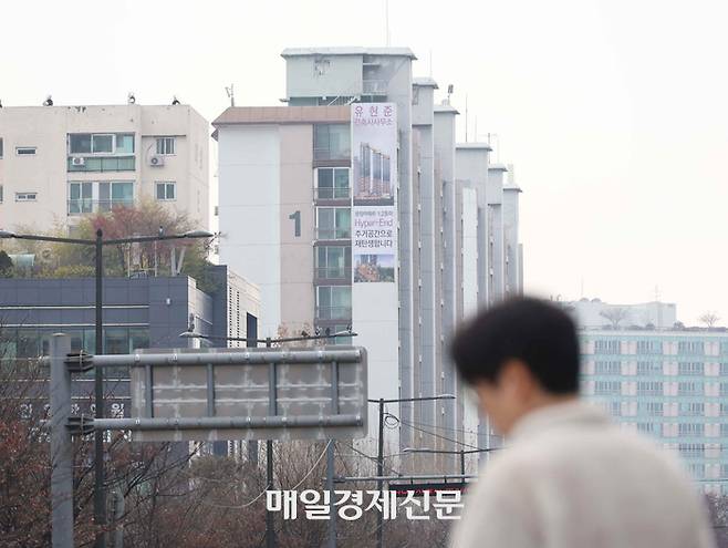 재건축을 추진 중인 여의도 광장아파트 전경 [한주형 기자]