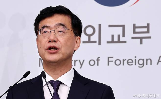 (서울=뉴스1) 박지혜 기자 = 이재웅 외교부 대변인이 3일 서울 종로구 외교부 청사에서 정례브리핑을 하고 있다. 2025.7.3/뉴스1  Copyright (C) 뉴스1. All rights reserved. 무단 전재 및 재배포,  AI학습 이용 금지.