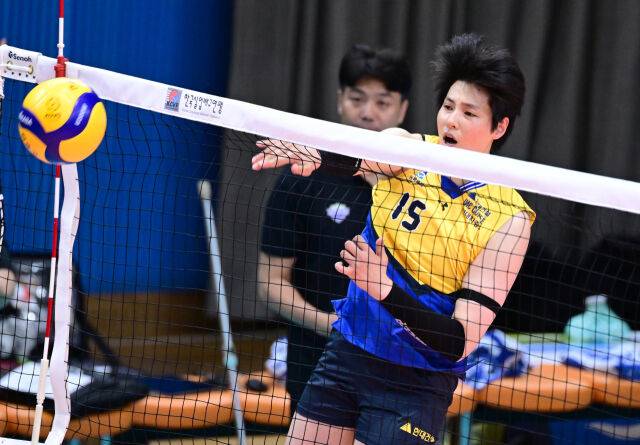현대건설 김희진이 스파이크를 강타하고 있다 / 한국배구연맹(KOVO)