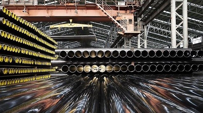 포항의 한 철강업체가 생산한 강관 제품. [연합]