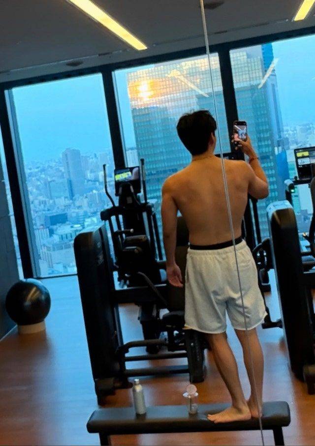 [서울=뉴시스] 뷔. (사진=뷔 인스타그램 캡처) 2025.07.03. photo@newsis.com *재판매 및 DB 금지