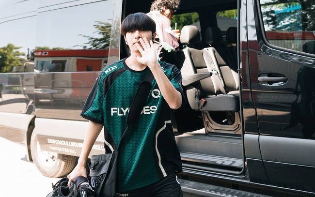 라이엇 게임즈 플리커.